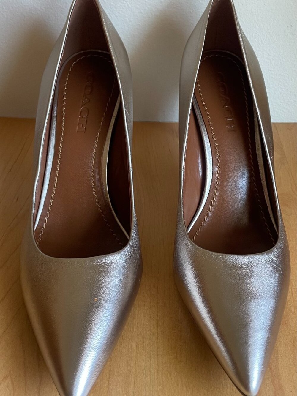 Coach Waverly Pumps, Gold Metallic, Size 9.5